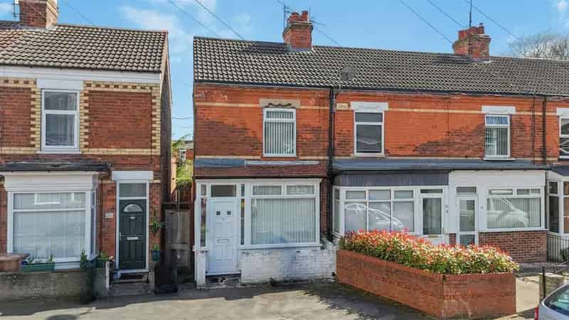 2 Bedroom End Terrace House for Sale