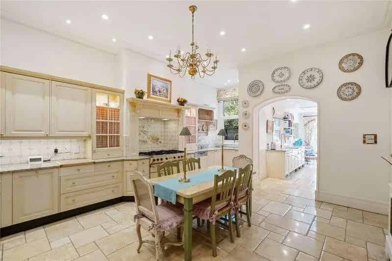 6 Bed House for Sale in Wandsworth