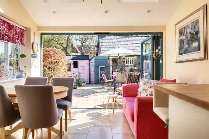 3 Bedroom Semi-Detached House with Annexe for Sale