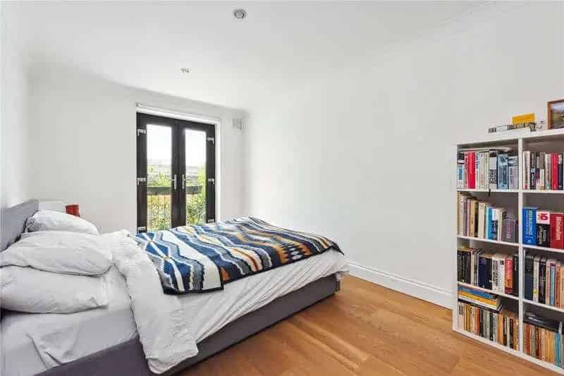 1 Bed Flat for Sale near Victoria Park East London