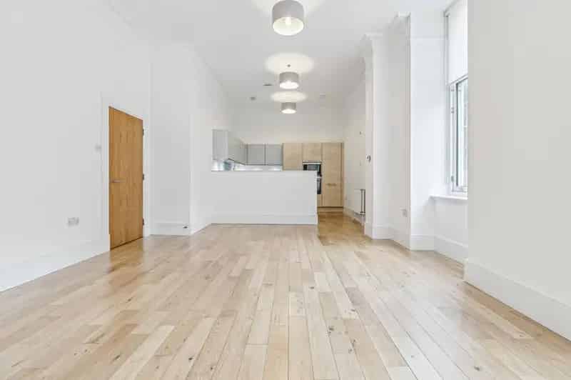 2 Bedroom Duplex Conversion Hillhead Glasgow