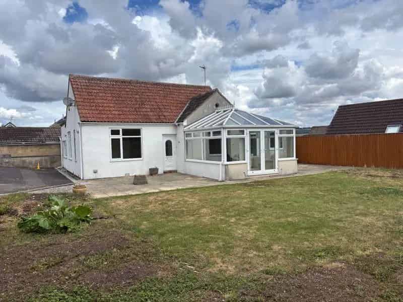 3 Bedroom Bungalow For Sale - Blank Canvas Opportunity
