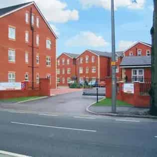 2 Bed Flat 46m² Manchester - Furnished Prime Location