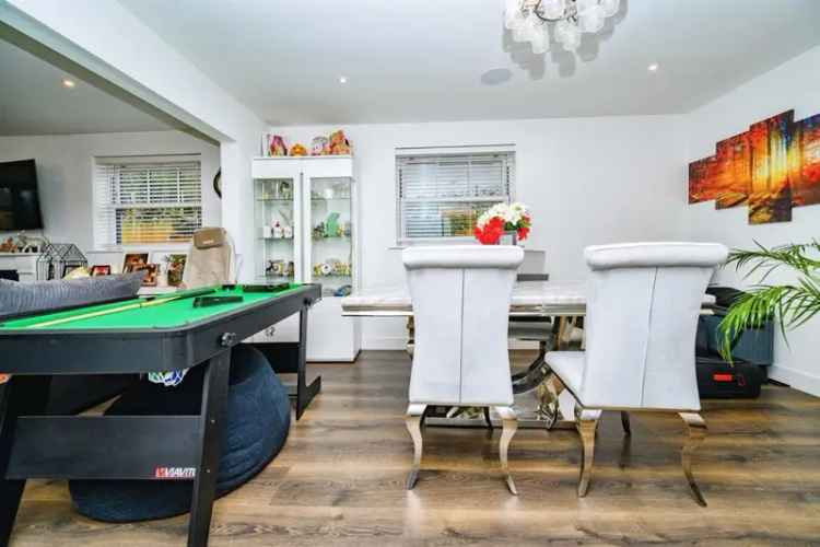 Stunning New Family Home The Orchard Three Bedroom Detached House