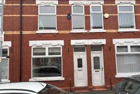 3 Bed Mid Terrace House 893 sq ft Manchester