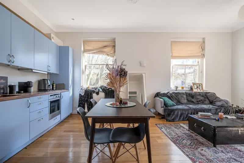 Beautiful Flat in Porchester Square High Ceilings Wooden Floors South Facing