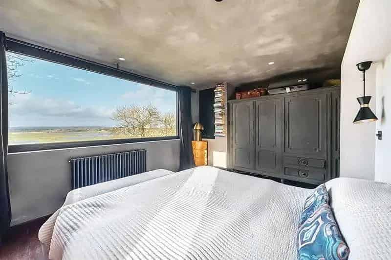 5 Bedroom Detached House for Sale in West Sussex