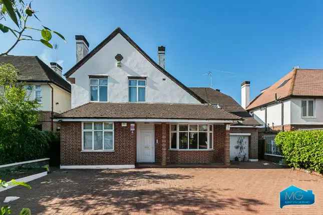 Detached house to rent in Aylmer Road, East Finchley, London N2