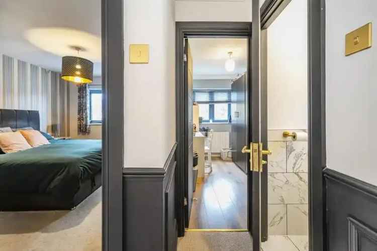 4 Bedroom Detached House For Sale Near Penge East Station