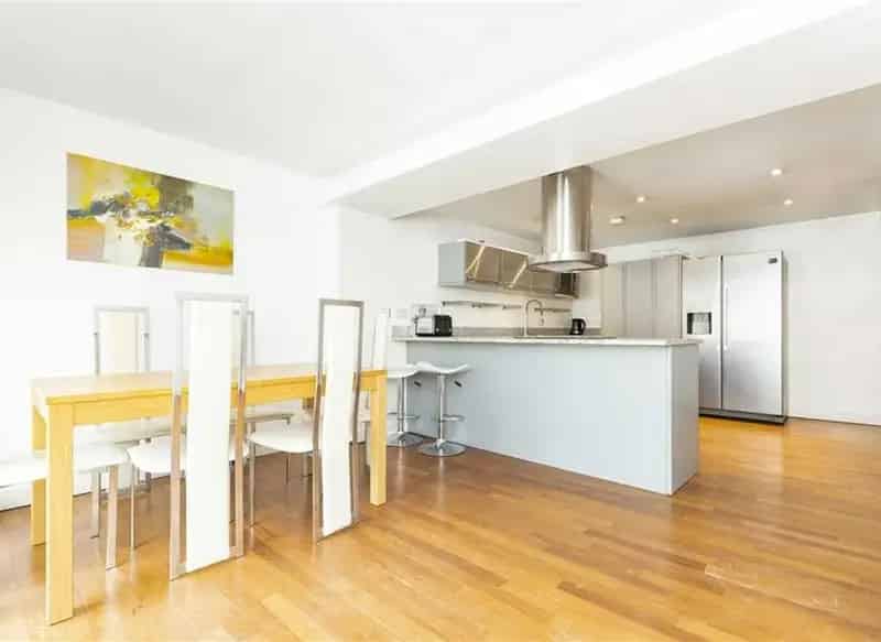 2 Bedroom 2 Bathroom Duplex Apartment 1540 sq ft