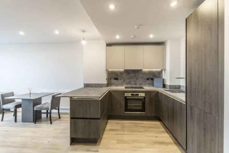 1 Bedroom Apartment Snow Hill Wharf Balcony Gym Concierge
