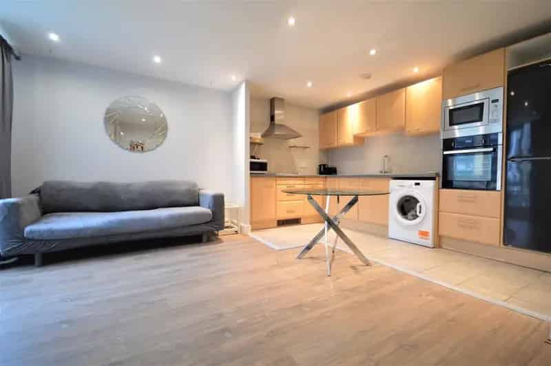 2 Bedroom Flat to Rent