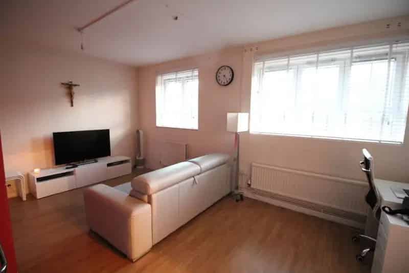 2 Bedroom Apartment near Hackney Downs