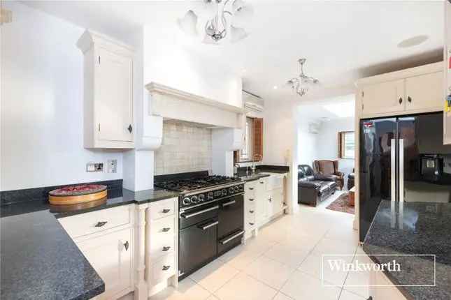 Detached house for sale in Hendon Lane, Finchley, London N3