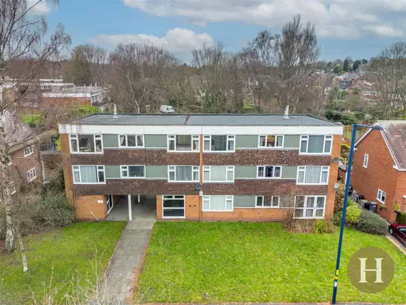2 Bedroom Flat House to Rent Hadleigh