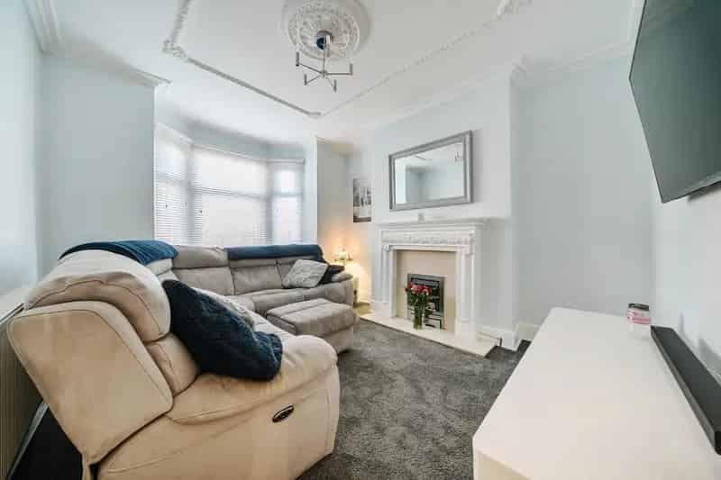 5 Bedroom End Terrace House for Rent in Portsmouth