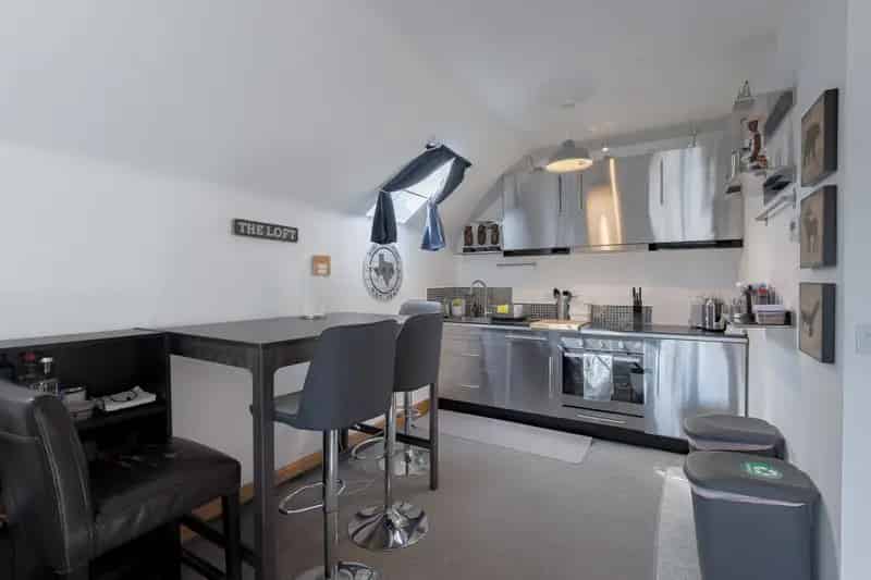 7 Bedroom Detached House for Sale