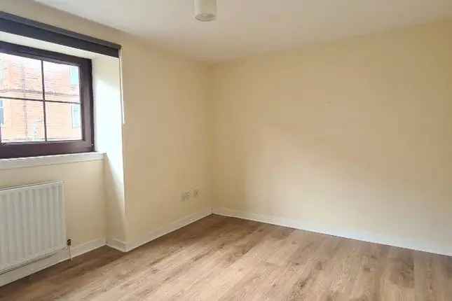 Flat to rent in Deanston Drive, Shawlands, Glasgow G41