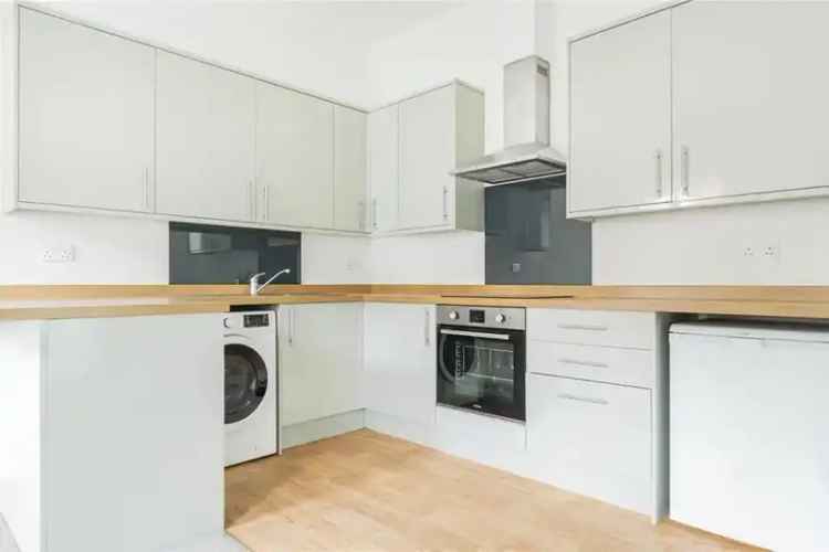 1 Bedroom Flat for Sale Near Beckenham High Street