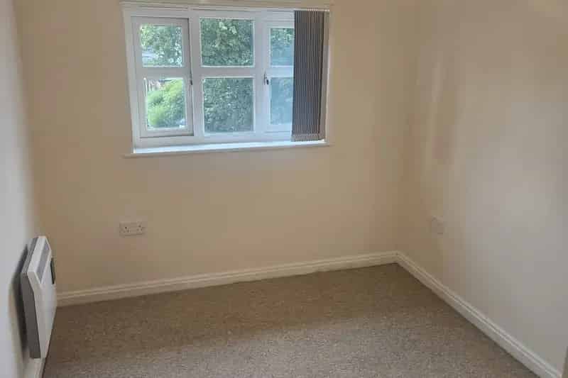 Flat For Rent , Bebington, England