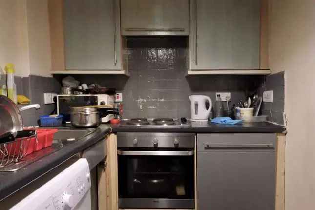 Flat for sale in Wallace Street, Glasgow G5