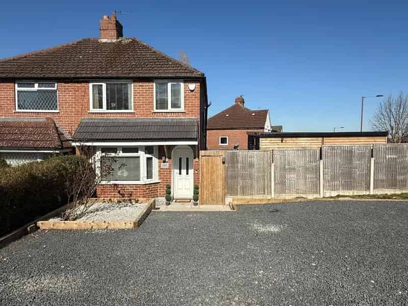 3 Bedroom Semi-Detached House for Sale
