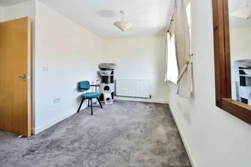 2 Bedroom Flat for Sale in Sheffield S8
