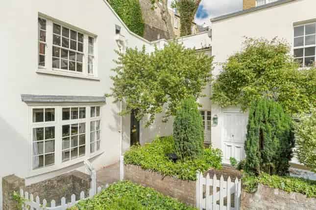 Townhouse for Sale in Belgravia, London