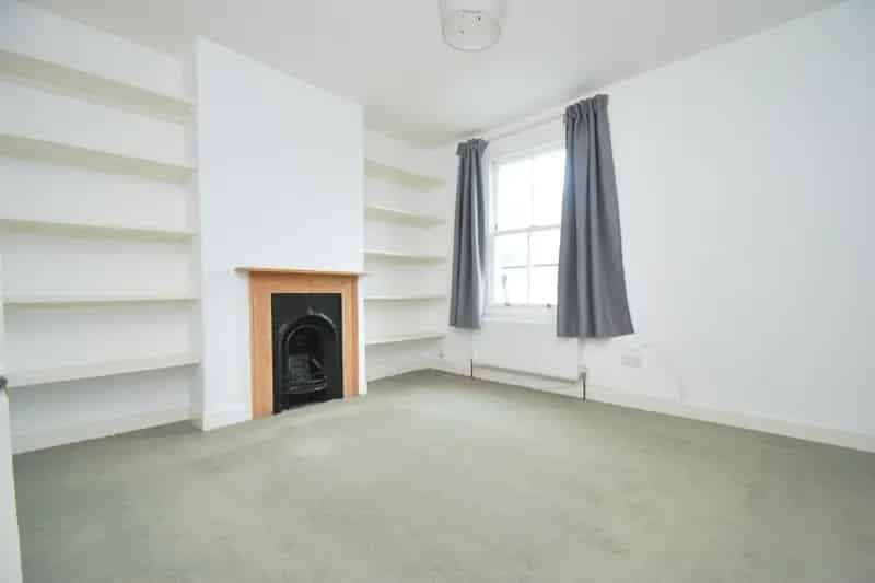 3 Bedroom House in Combe Down - Zero Deposit Guarantee