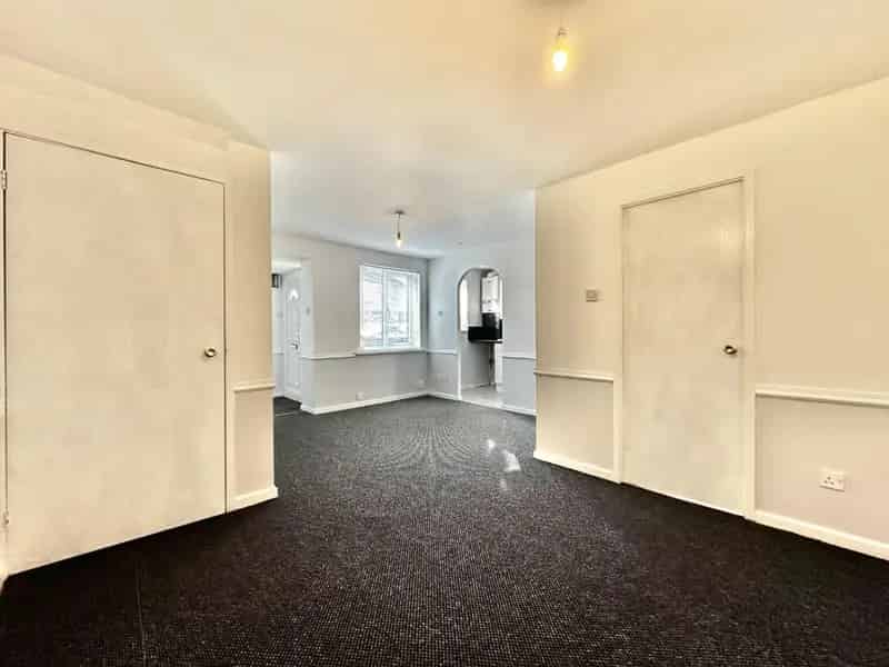 1 Bedroom Studio Flat to Let Barnsley