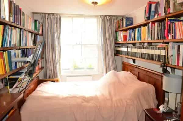 2-Bed Flat near Parks and Shops in Central London