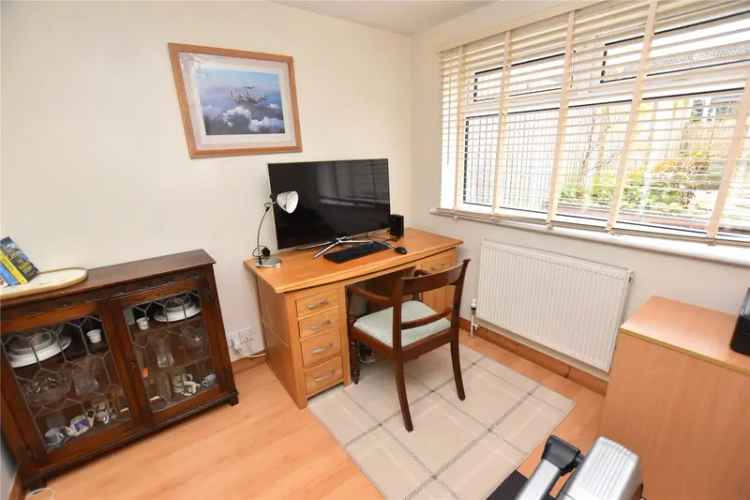 House For Sale in Leeds, England