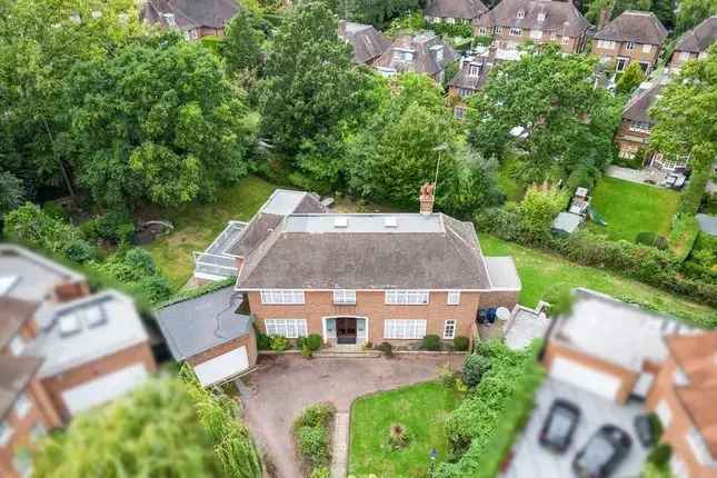 Terraced house for sale in Winnington Close, Hampstead Garden Suburb N2