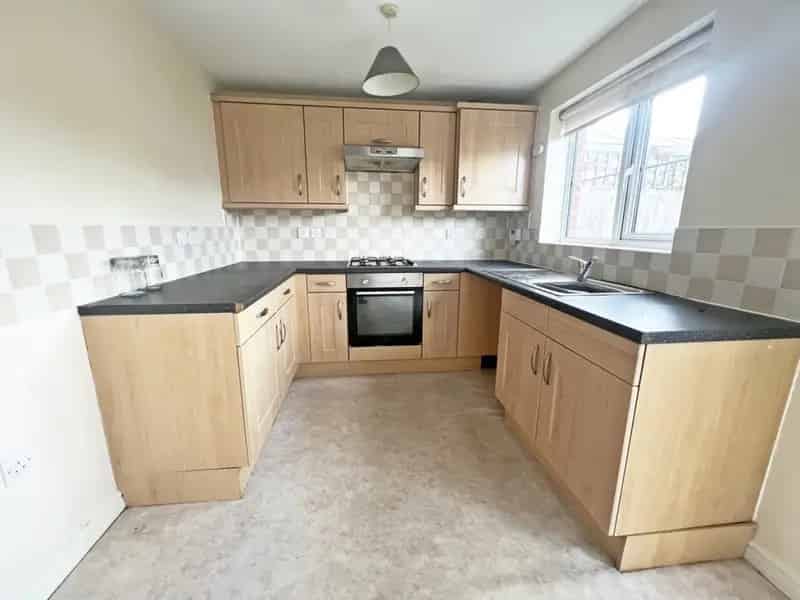 3 Bedroom End Terrace House For Sale