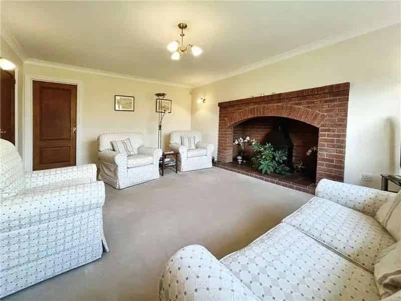 5 Bedroom Rural Home for Sale