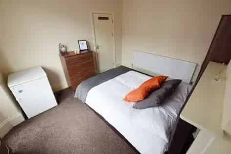 6 rooms room of 81 m² in Birmingham