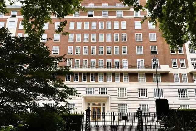 2-Bedroom Apartment Portman Square Marylebone London