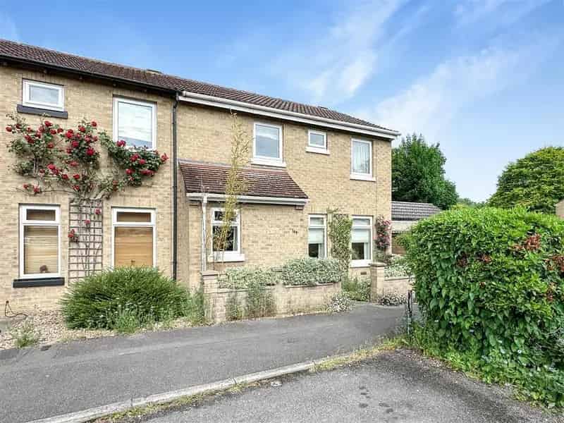 3 Bedroom End Terrace House for Sale