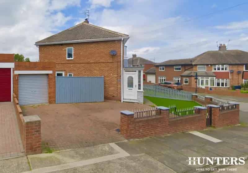 3 bed house for sale