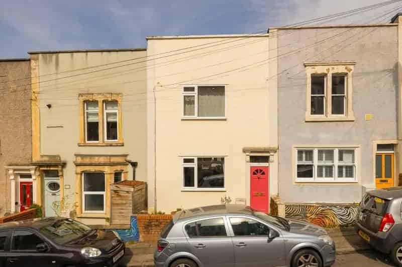 3 Bedroom Terraced House for Sale in Bristol Windmill Hill
