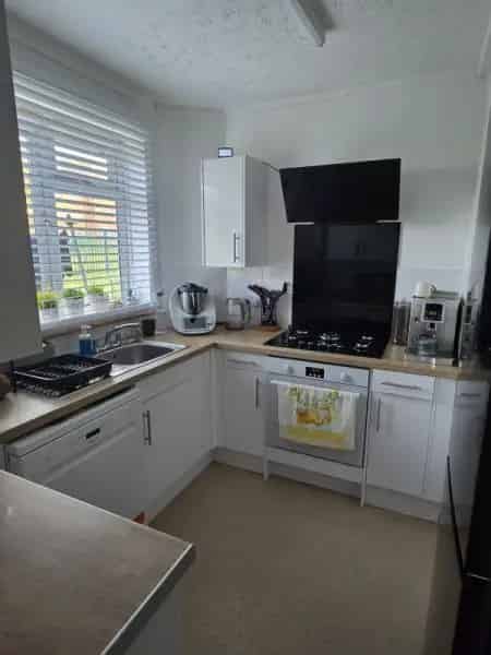2 Bedroom Ground Floor Flat Swap Fully Renovated Central Heating