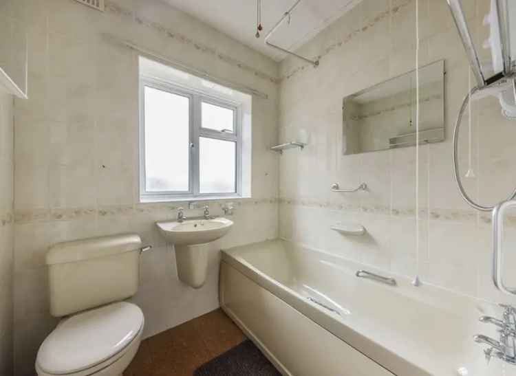 Flat For Sale in Mattock Lane, London, England