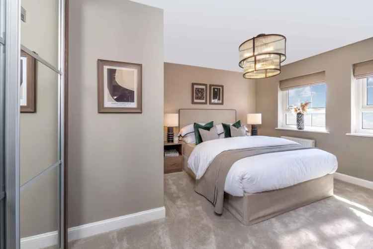 4 Bed House for Sale Upgraded Kitchen and Flooring