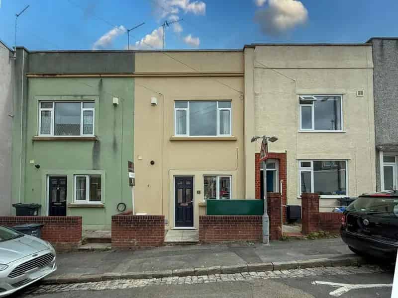 2 Bedroom Terrace House for Sale in St George Bristol