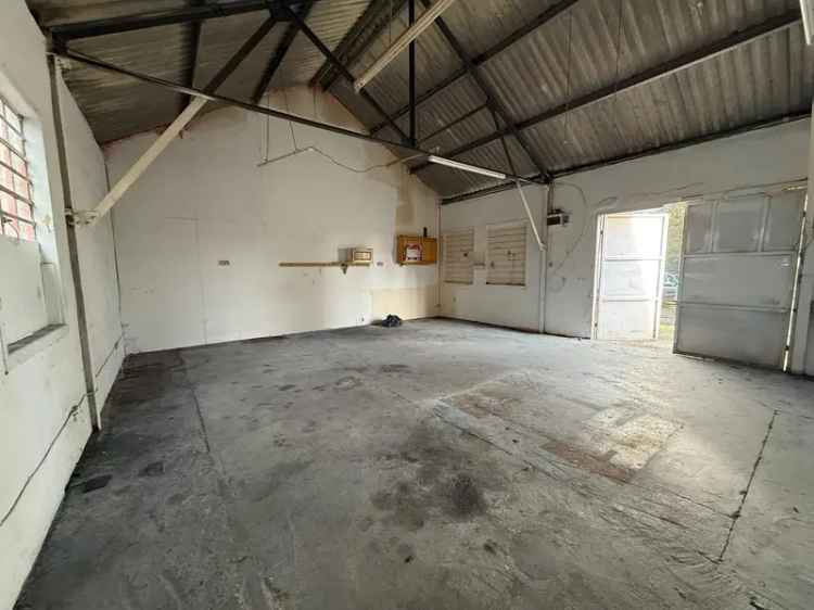 Commercial Unit 630 sq ft Whittington Business Park