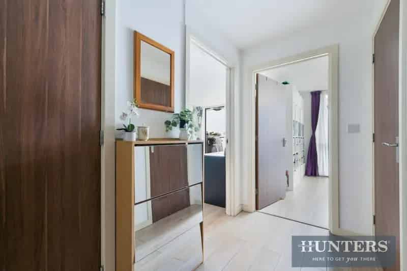 1 Bedroom Flat for Sale in Brentford Great West Quarter