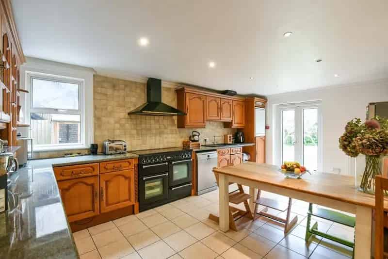 7 Bedroom Family Home Forest Hill Large Garden Cellar Storage