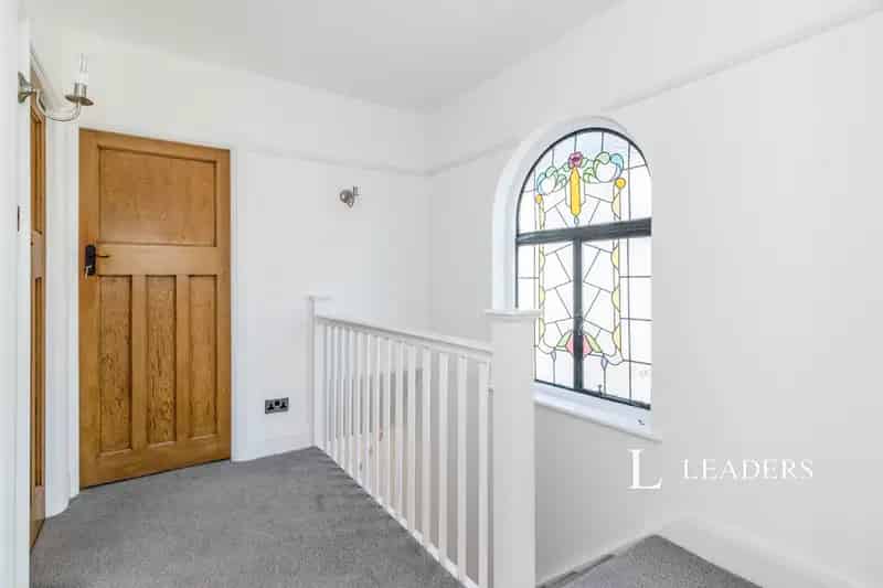 Three Bedroom House Springfield Avenue Raynes Park Wimbledon