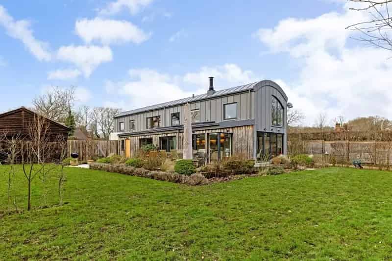 4 Bedroom Barn to Rent Sleeps 6 Modern Kitchen Log Burner
