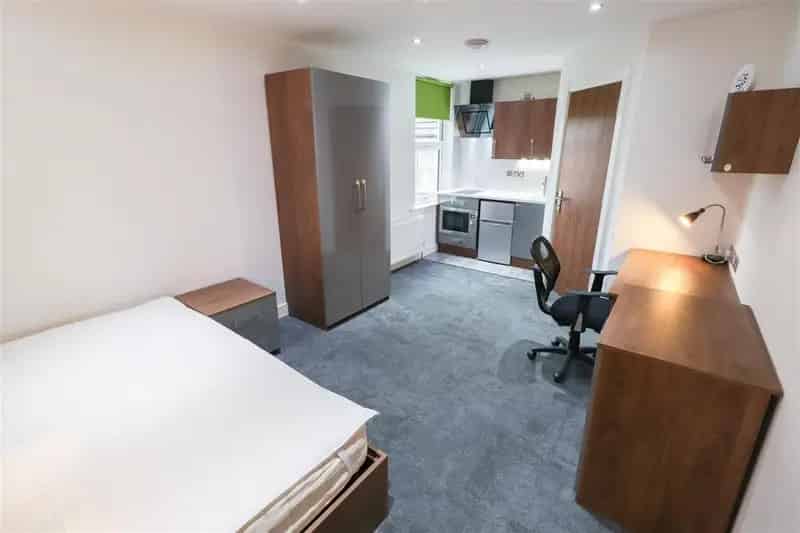 Luxury City Centre Studio Apartments Bills Included